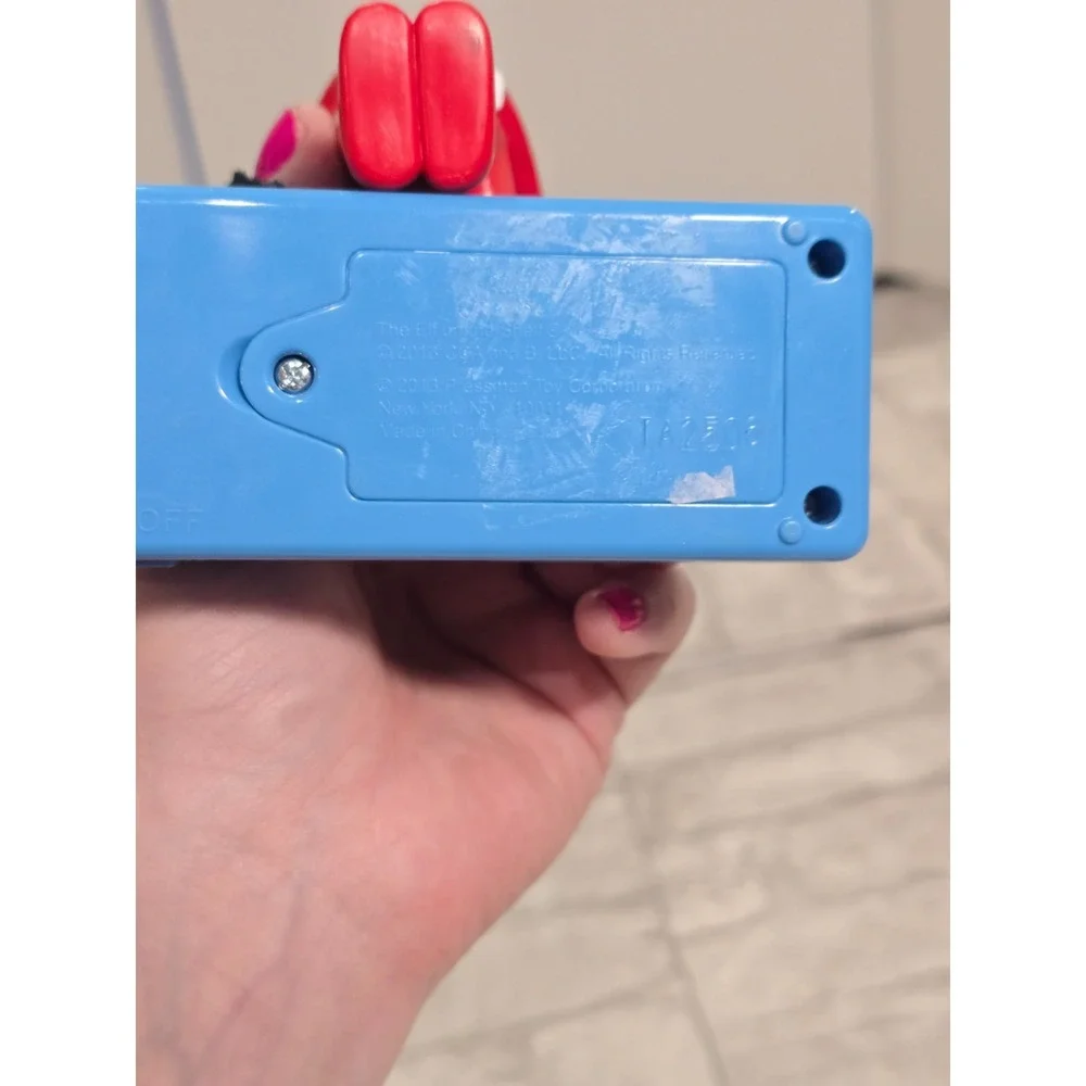 Elf on the‎ Shelf Musical Hide and Seek Game Replacement Elf, Musical Box VIDEO